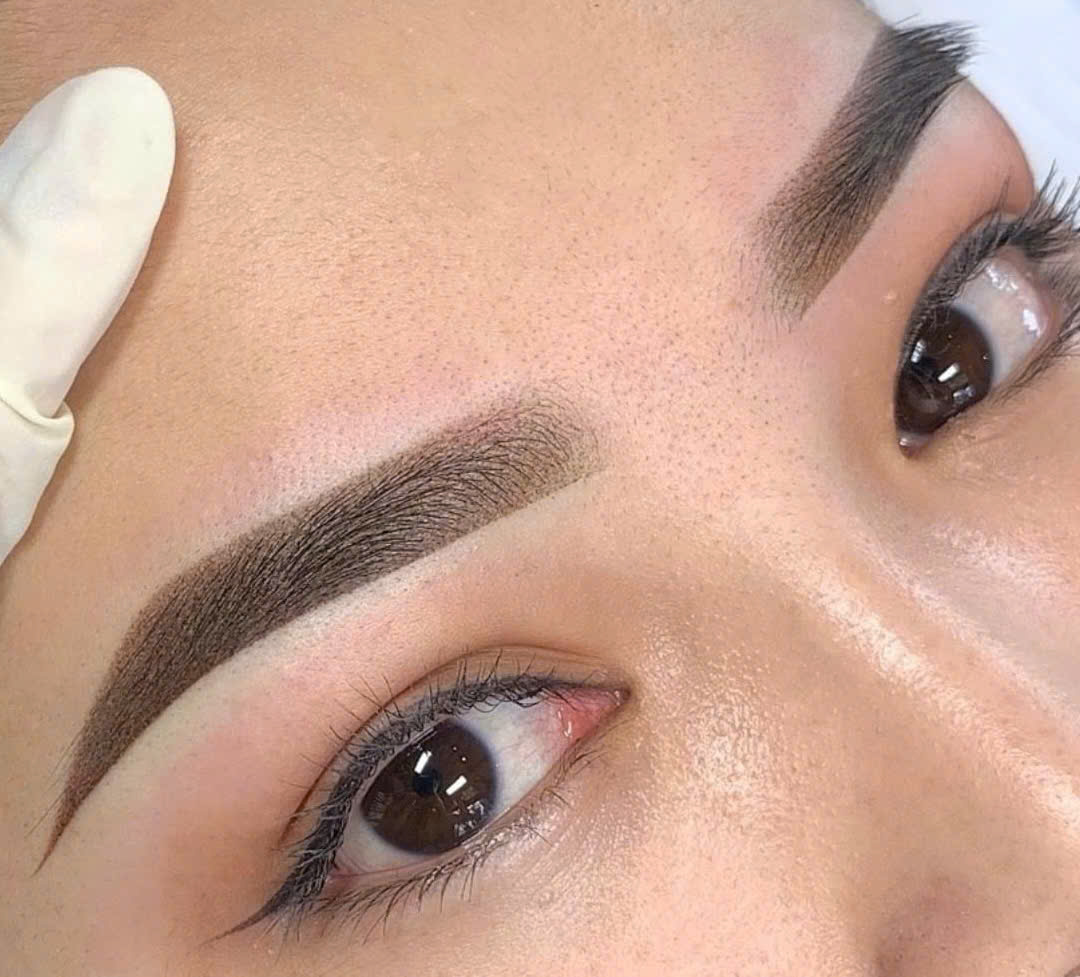Permanent makeup artist close-up at Saigon PMU
